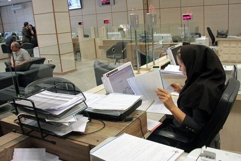 با وجود گذشت یک ماه از حمله سایبری به بانکها، اختلال ادامه دارد/ فرزانی: سه بانک دولتی در پیشگیری ضعیف عمل کردند با وجود گذشت یک ماه از حمله سایبری به بانکها، اختلال ادامه دارد/ فرزانی: سه بانک دولتی در پیشگیری ضعیف عمل کردند