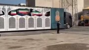 ببینید | تصویری از خودروی حامل پیکر مطهر رهبر شهید انقلاب و خانوادۀ شهیدشان
