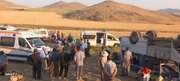 ۲۱ مصدوم در حادثه واژگونی مینی‌بوس در جاده خاتون مهاباد