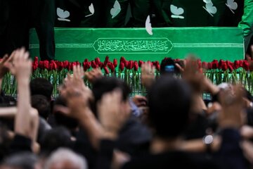 تشییع رهبر شهید؛ همهپرسی عینیِ اقتدار و پادزهر جنگ شناختی دشمن تشییع رهبر شهید؛ همهپرسی عینیِ اقتدار و پادزهر جنگ شناختی دشمن