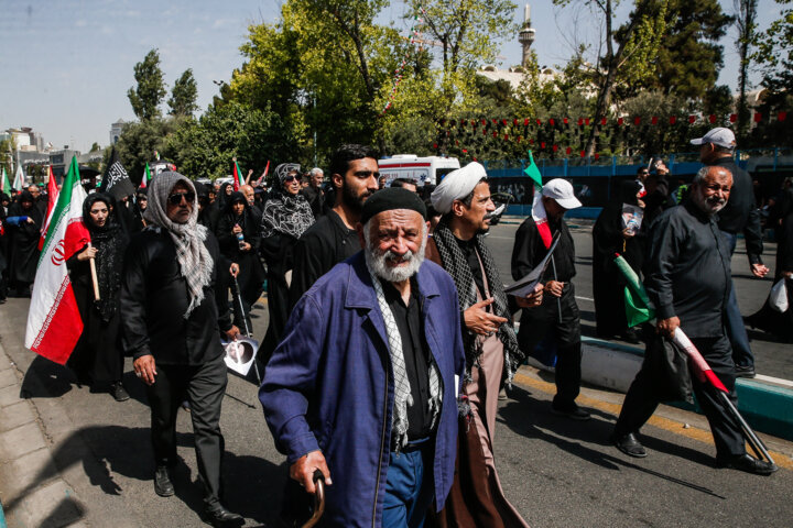بیماران قلبی، دیابتی‌ها و سالمندان؛ چگونه با خیال آسوده در مراسم شرکت کنند؟/ راهنمای حضور ایمن در مراسم رهبر شهید