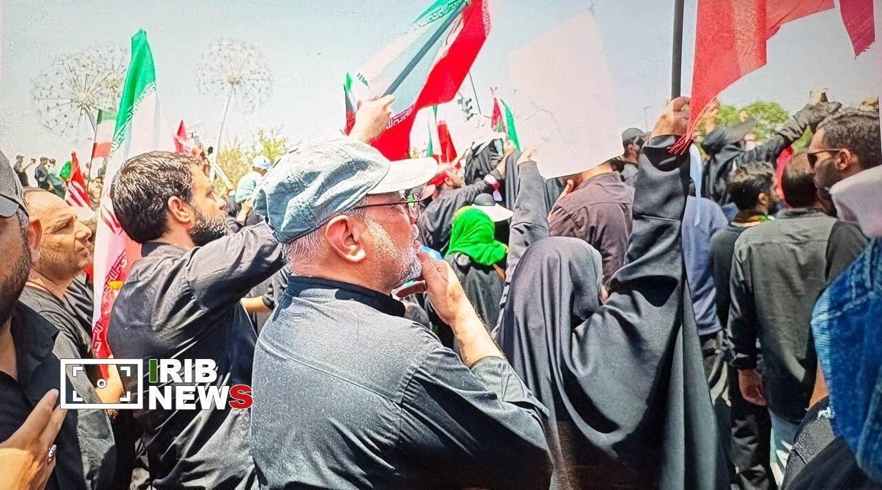 ذوالقدر: یک معادله جدید در تهران شکل گرفت/ عکسی از دبیر شورای عالی امنیت ملی در مراسم تشییع رهبر انقلاب