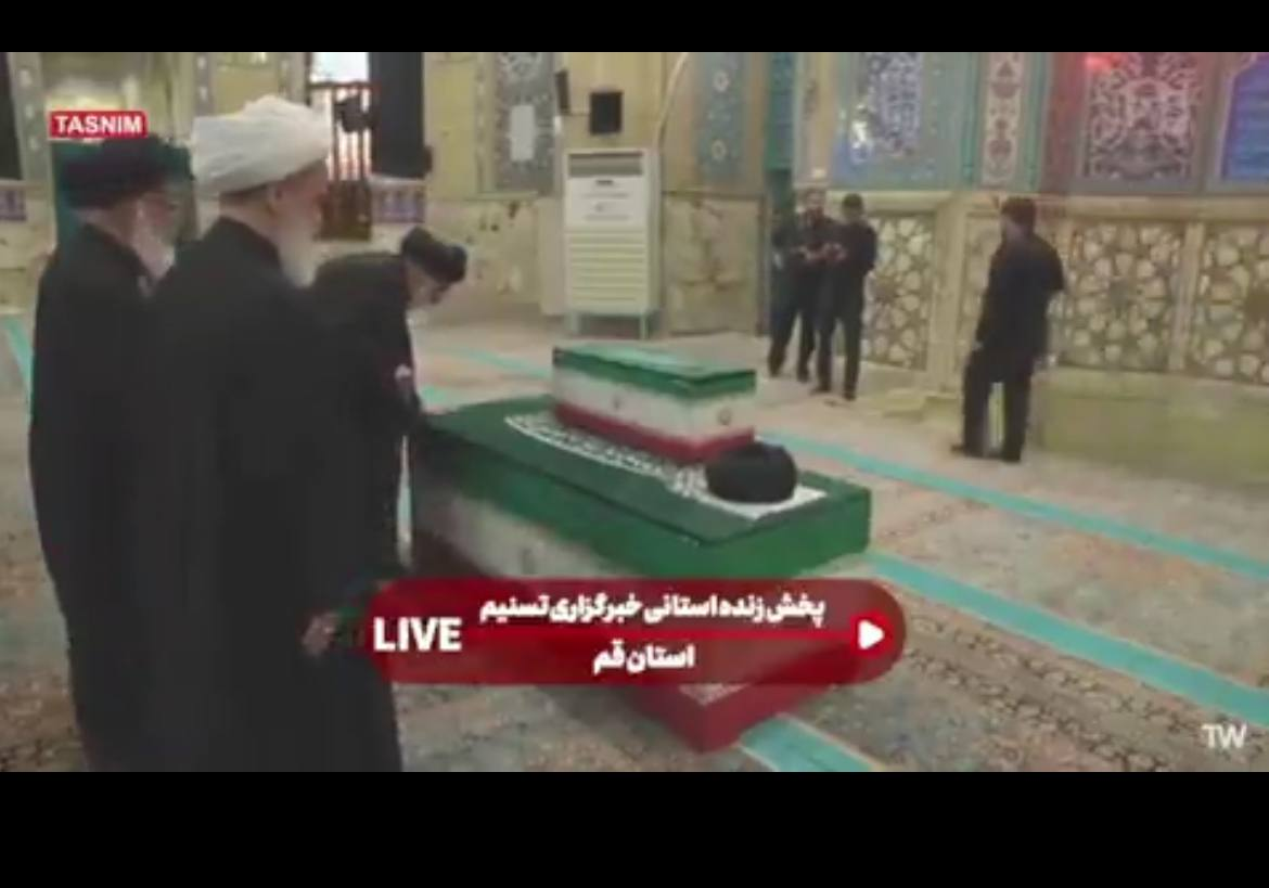 وداع علیرضا پناهیان با رهبر شهید انقلاب +عکس