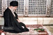 ببینید | حضور رهبر شهید در مراسم غبارروبی مضجع شریف حضرت فاطمه معصومه (س)