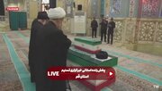 ببینید | بوسه برادر رهبر شهید انقلاب بر تابوت ایشان