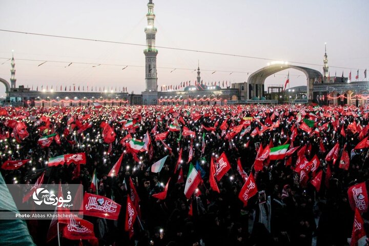 مراسم تشییع و نماز میت رهبر شهید در مسجد جمکران و حرم قم