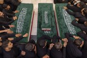 ببینید | خودروی حامل پیکر مطهر رهبر شهید انقلاب اسلامی به میدان ثورةالعشرین نجف اشرف رسید