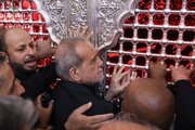 ببینید | دعای زائران حرم امیرالمومنین برای دکتر پزشکیان؛ دست علی به همراهت