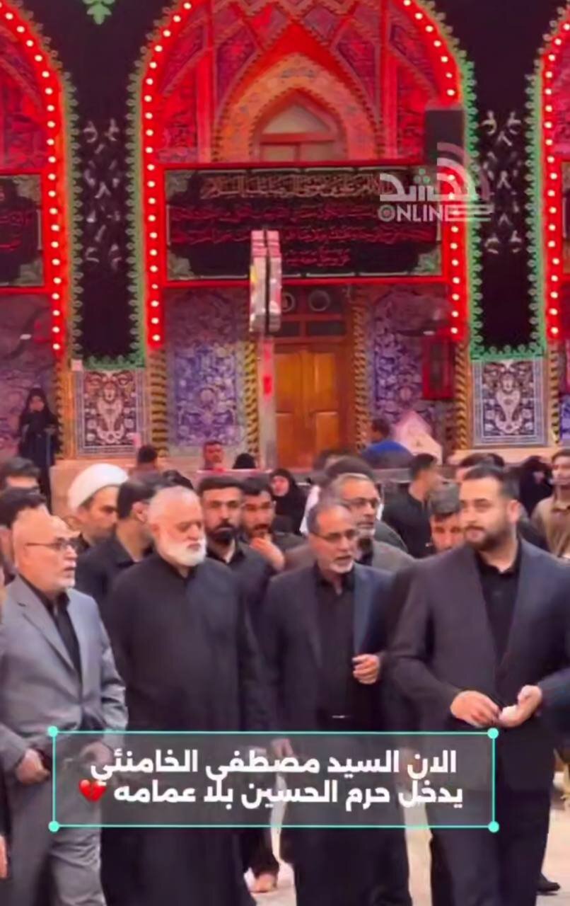 حضور فرزند ارشد رهبر شهید در جمع عزاداران با لباس عراقی + تصاویر