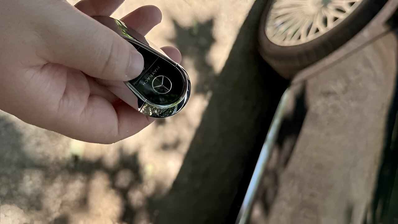 ۶ روش برای باز کردن درهای عقب میباخ! /عکس