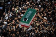ببینید | بالگرد حامل پیکر مطهر رهبر شهید انقلاب بر فراز حرم رضوی