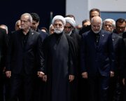 ببینید | حضور سران قوا در حرم مطهر رضوی برای اقامه نماز بر پیکر مطهر رهبر شهید انقلاب و خانواده ایشان