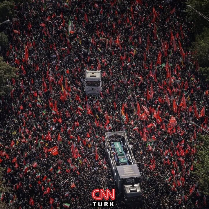 تصاویر هوایی CNN از وداع باشکوه مردم ایران با رهبر کبیر انقلاب در مشهد