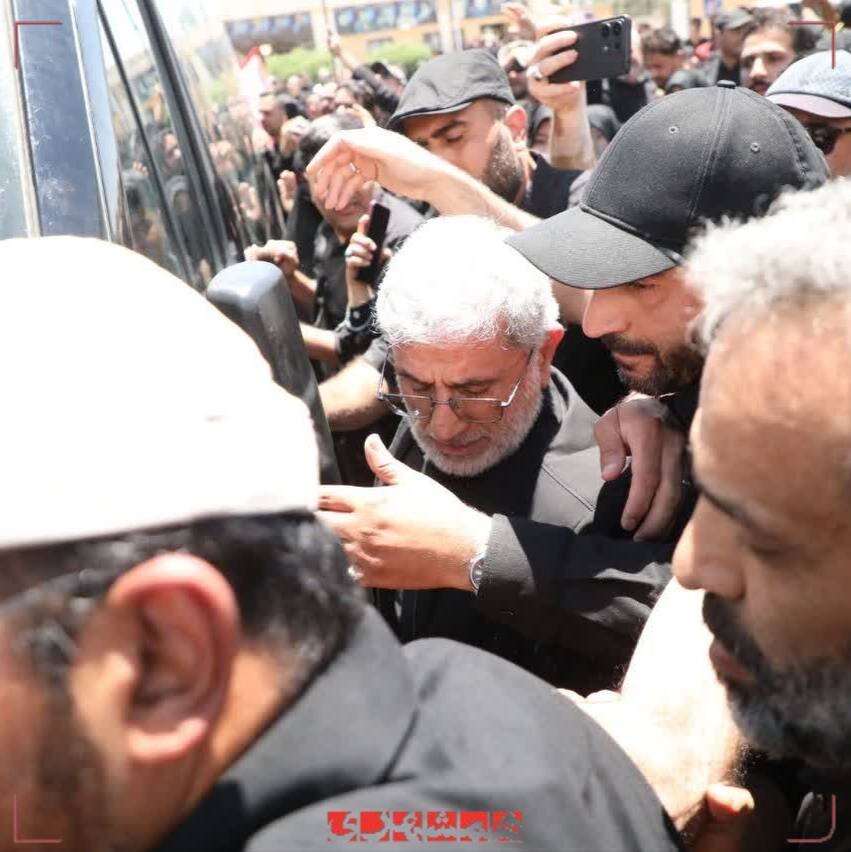 سردار قاآنی در فرودگاه مشهد + عکس