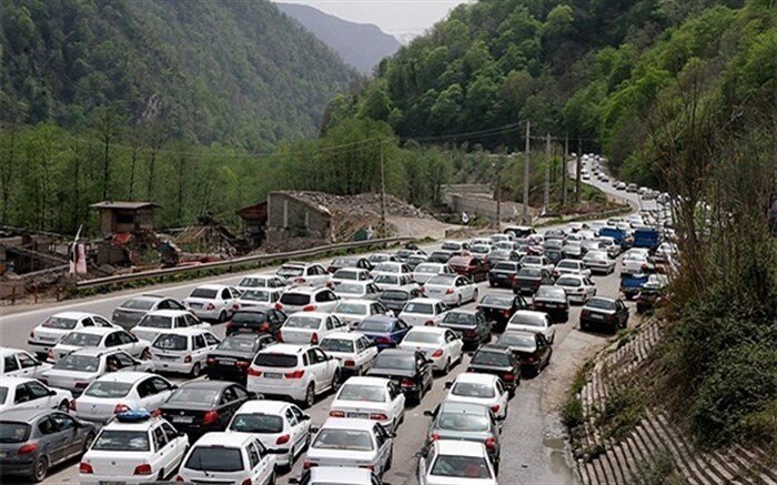 ترافیک خودرویی سنگین در جادههای مازندران/ مسیر کندوان ساعت ۱۴ یکطرفه شد