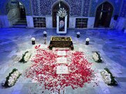 ببینید | نمایی متفاوت از مزار رهبر شهید و خانواده شهید ایشان