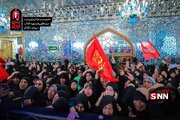 ببینید | صف طولانی زائران حرم رضوی برای حضور بر مزار رهبر شهید انقلاب در رواق دارالذکر
