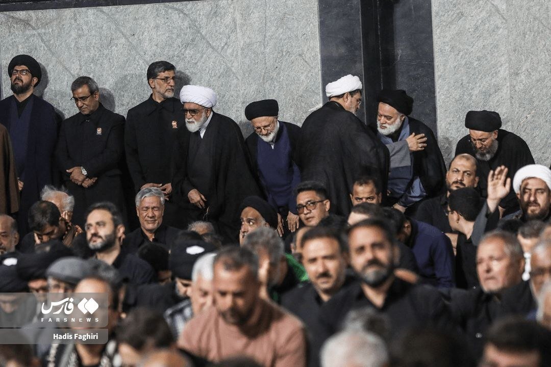 حضور فرزند ارشد رهبر شهید در مراسم مشهد/ داماد رهبر شهید انقلاب همنشین علم الهدی شد+ تصاویر