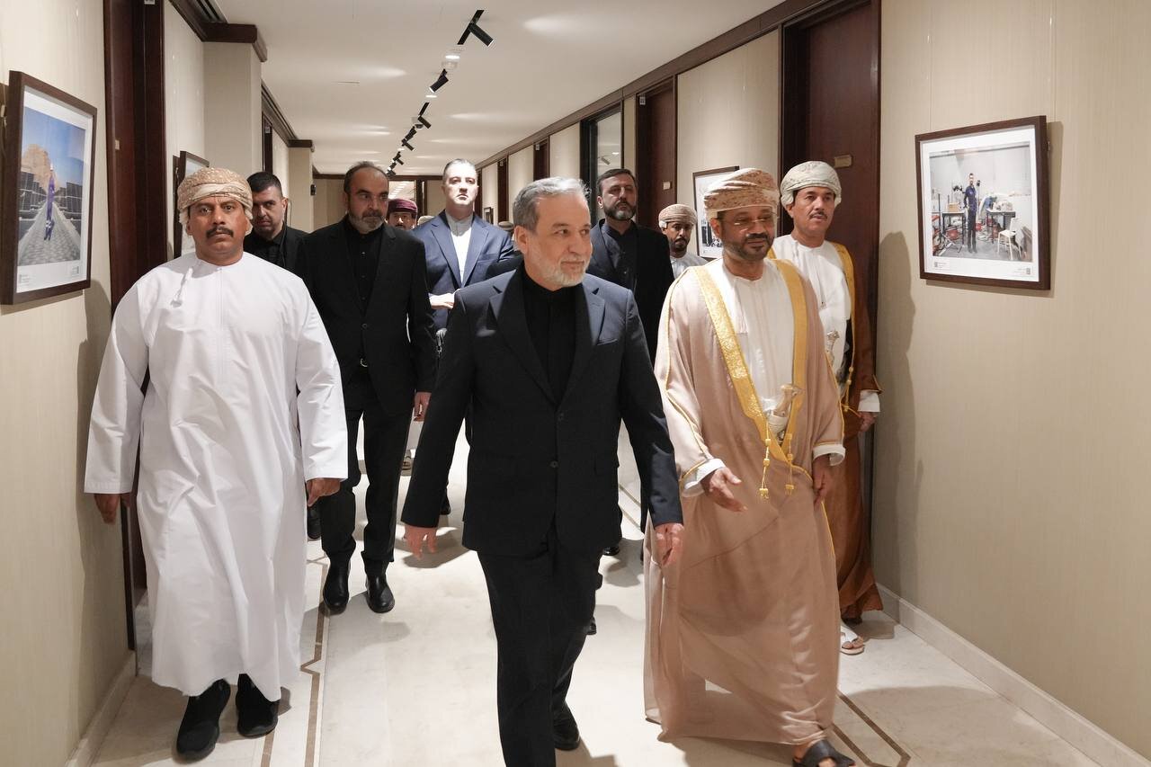 سرنوشت تنگه امروز مشخص خواهد شد؟ / استقبال بدر البوسعیدی از عراقچی: دریانوردی در دستور کار مذاکرات