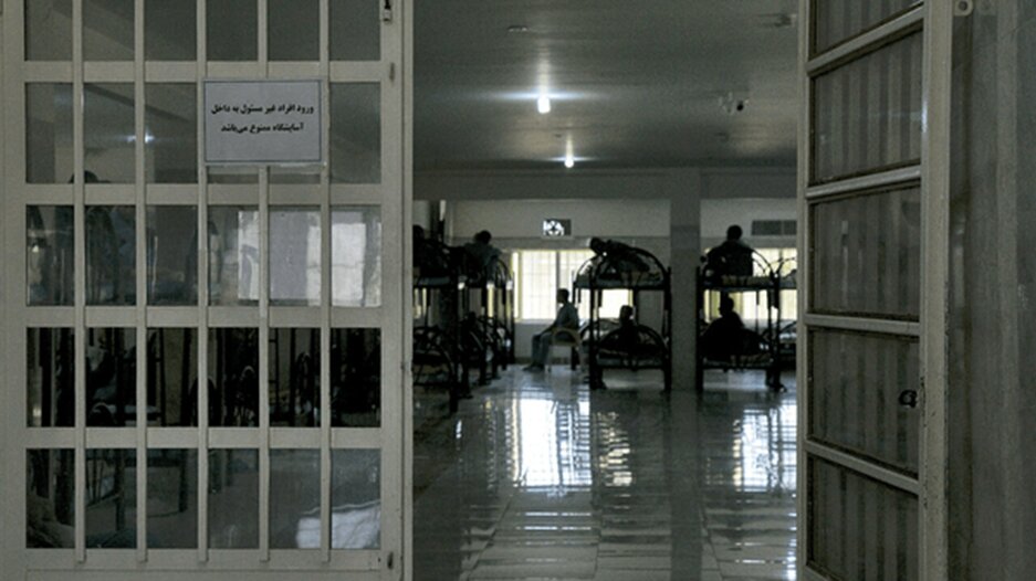 انتقال موقت پنج هزار زندانی در خوزستان