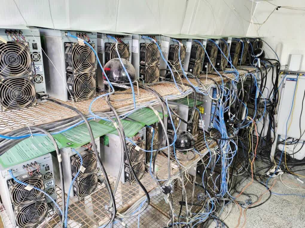 کشف ۴۱ دستگاه غیرمجاز استخراج رمز ارز در فارس