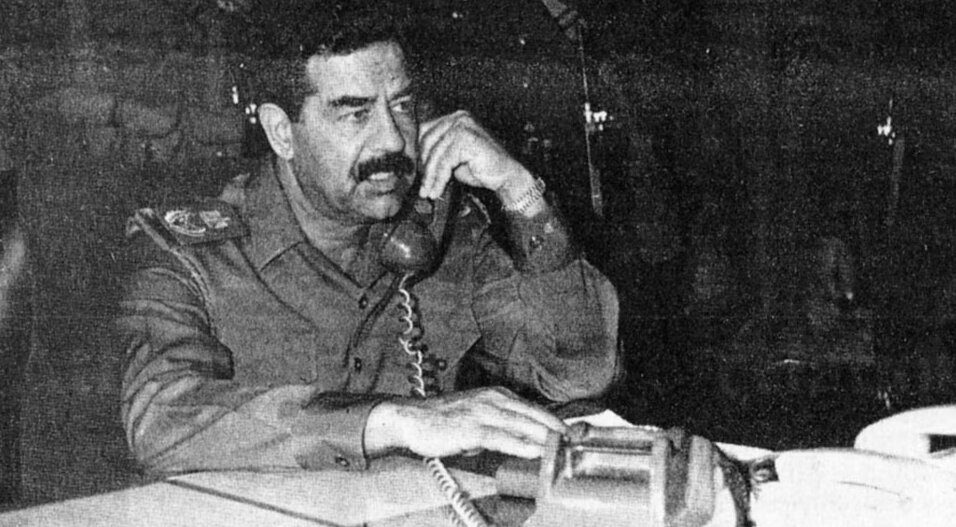 صدام؛ تیر ۵۷: برخلاف آن‌چه دشمنان‌مان ادعا می‌کنند آرزو نداریم که یهودیان را به دریا بریزیم