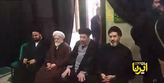 میثم و مسعود خامنه‌ای در مراسم ختم داماد شهید رهبر شهید؛ از میزبانی علی باقری کنی تا حضور چهره‌های دانشگاه امامخ صادق(ع)/ مصباحی مقدم هم بود + عکس