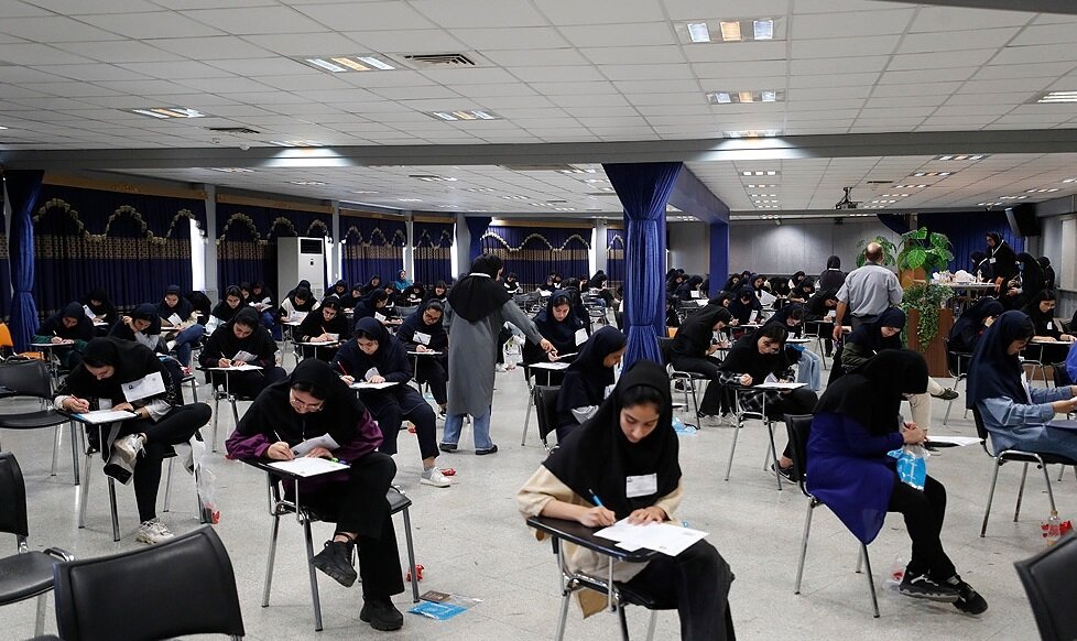 وزیر آموزش و پرورش: گزارش از برگزاری آزمون نهایی دانشآموزان در مناطق درگیری جنگی وزیر آموزش و پرورش: گزارش از برگزاری آزمون نهایی دانشآموزان در مناطق درگیری جنگی