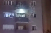 ببینید | لحظه سقوط مرد جوان از طبقه ۶ برجی در ولیعصر تبریز