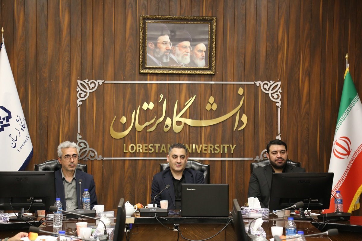 اندیشکده حکمرانی و قانون‌گذاری استان در دانشگاه لرستان افتتاح شد