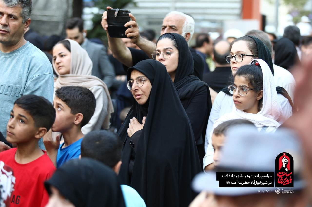 یادبود رهبر شهید در شیرخوارگاه آمنه +عکس