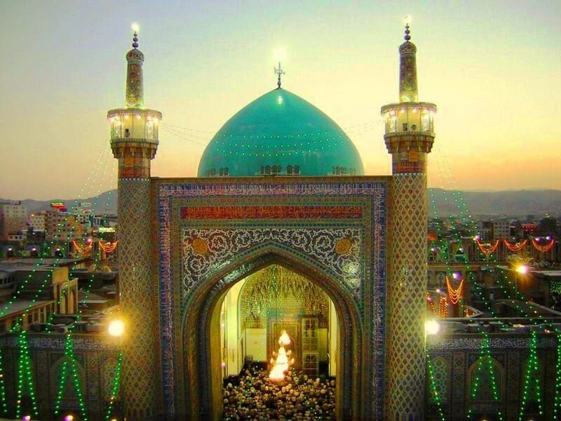 اسناد مربوط به مسجد گوهرشاد را از گونی خارج کردیم و خاکش را تکانیدم