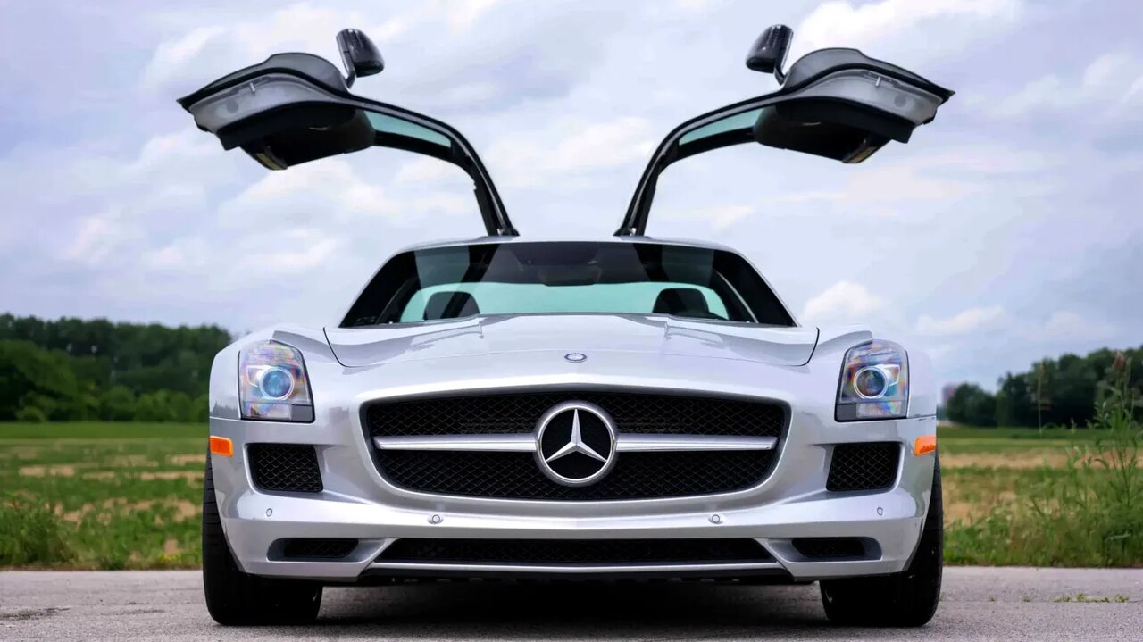 عرضه مرسدس بنز SLS با قیمتی استثنایی / عکس عرضه مرسدس بنز SLS با قیمتی استثنایی / عکس