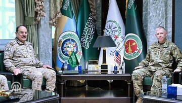 در دیدار معاون فرمانده سنتکام با فرمانده نیروی هوایی عربستان چه گذشت؟ در دیدار معاون فرمانده سنتکام با فرمانده نیروی هوایی عربستان چه گذشت؟