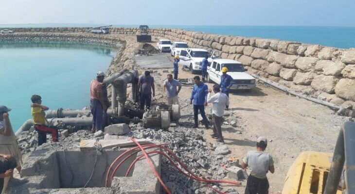 آب شیرینکن بونجی در جاسک به بهرهبرداری رسید آب شیرینکن بونجی در جاسک به بهرهبرداری رسید