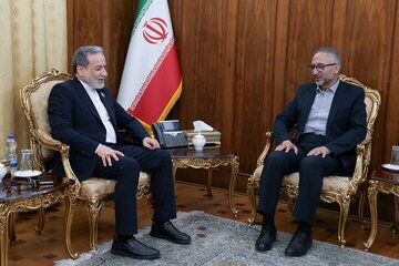 قدرانی وزیر خارجه از مکزیک در میزبانی از تیم ملی فوتبال ایران قدرانی وزیر خارجه از مکزیک در میزبانی از تیم ملی فوتبال ایران