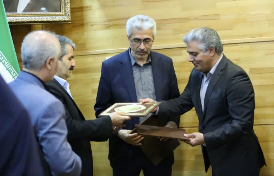 تفاهم نامه سه جانبه بخش خصوصی و دولتی لرستان در راستای توسعه مهارتهای آموزشی