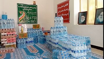 ارسال کمکهای مردمی از فین به رزمندگان اسلام ارسال کمکهای مردمی از فین به رزمندگان اسلام