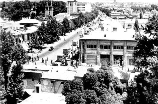 عکس/ چشمانداز خیابان ناصرخسرو در سال ۱۳۲۵ خورشیدی