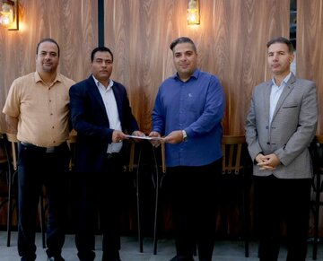 تقدیر از مدیرعامل باشگاه فولاد بافت به دلیل تعامل مؤثر در توسعه گردشگری این شهرستان تقدیر از مدیرعامل باشگاه فولاد بافت به دلیل تعامل مؤثر در توسعه گردشگری این شهرستان