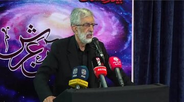 خاطره حداد عادل از روز عقد دخترش و آیت الله سید مجتبی خامنهای/ آقای شهید اگر مردی را میشناختند که سراغ تعداد زوجات میرفت، نظرشان از آن فرد برمیگشت خاطره حداد عادل از روز عقد دخترش و آیت الله سید مجتبی خامنهای/ آقای شهید اگر مردی را میشناختند که سراغ تعداد زوجات میرفت، نظرشان از آن فرد برمیگشت