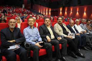 استقبال گسترده شهروندان از همایش «پیشگیری از سرطانهای دستگاه گوارش» در سنندج استقبال گسترده شهروندان از همایش «پیشگیری از سرطانهای دستگاه گوارش» در سنندج