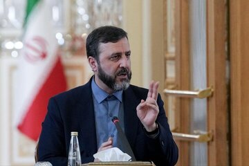 پاسخ غریبآبادی به گستاخی ترامپ؛ هرمز ایرانی میماند/ این تنگه فقط ذیل فرمان ایران بسته و باز خواهد شد پاسخ غریبآبادی به گستاخی ترامپ؛ هرمز ایرانی میماند/ این تنگه فقط ذیل فرمان ایران بسته و باز خواهد شد