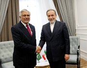 عراقچی در دیدار با وزیرخارجه پاکستان بر عزم ایران برای دفاع از حاکمیت و منافع ملی کشور تاکید کرد