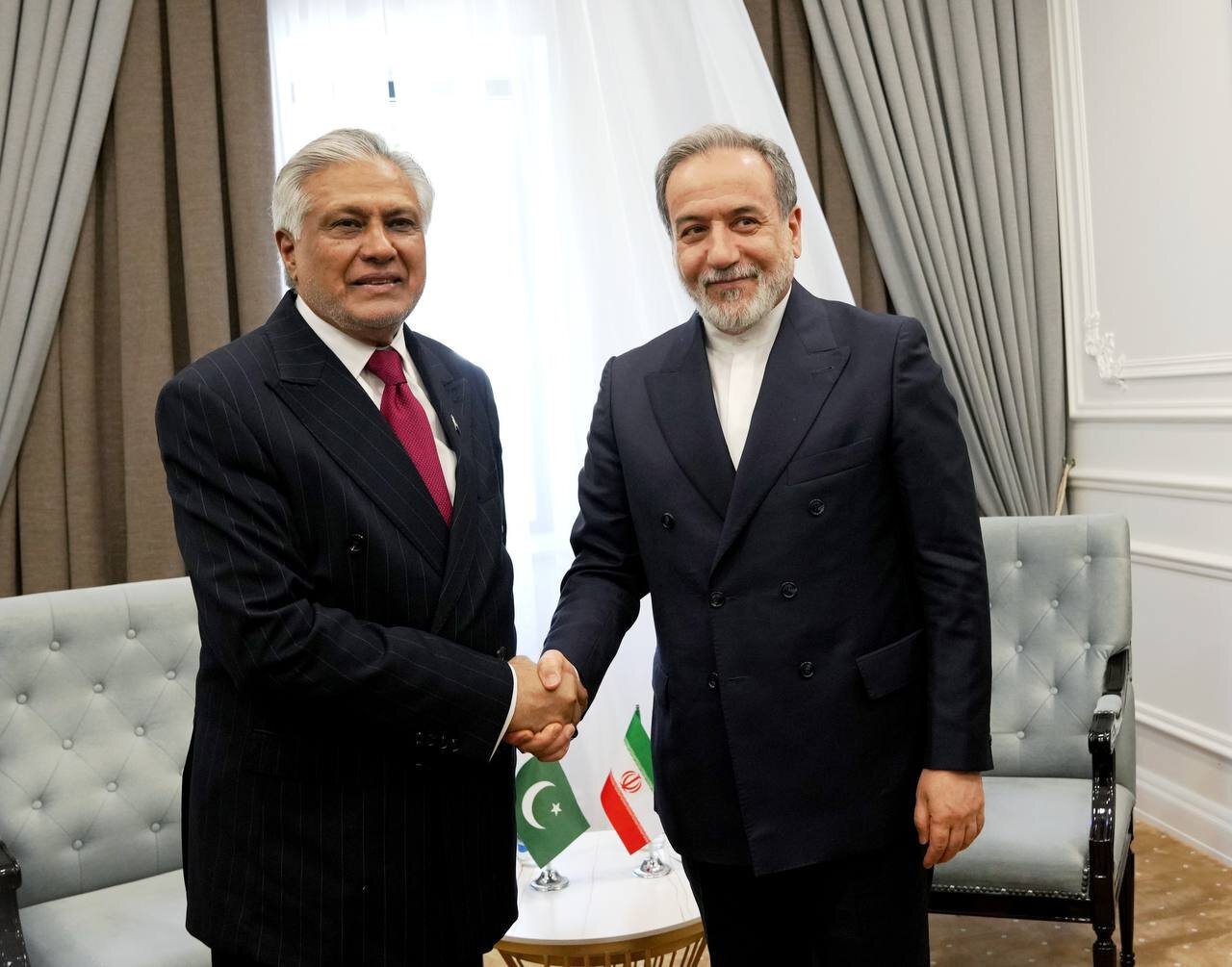 عراقچی در دیدار با وزیرخارجه پاکستان بر عزم ایران برای دفاع از حاکمیت و منافع ملی کشور تاکید کرد