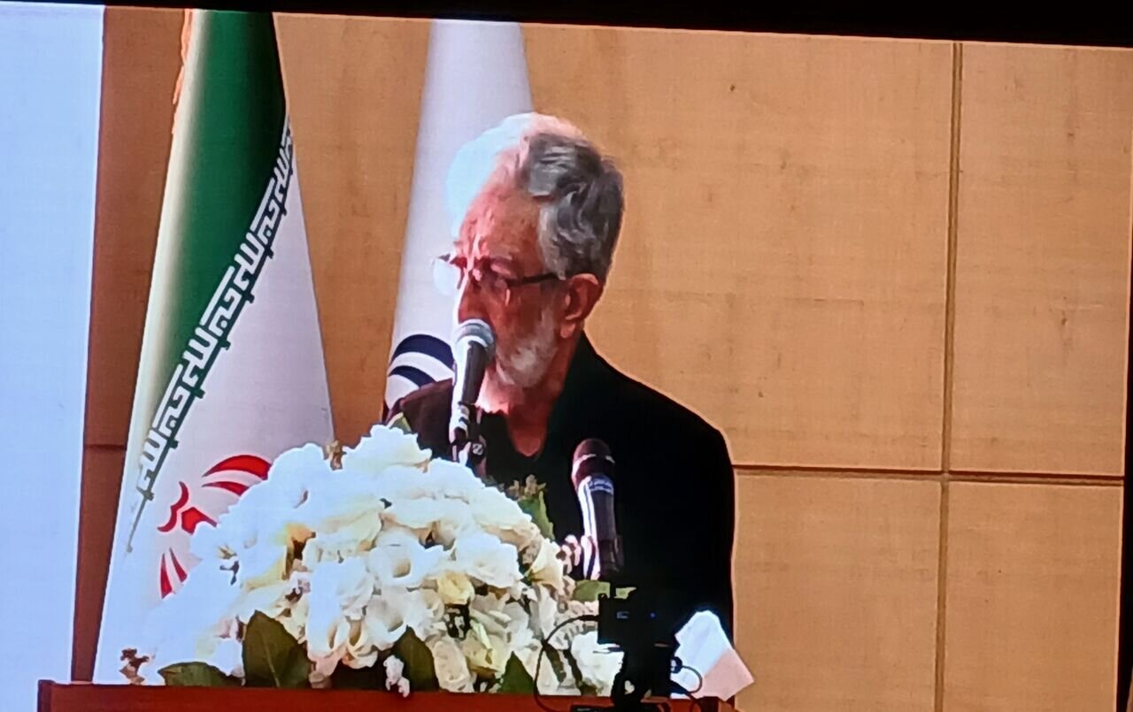 حداد عادل: شهدای ما هرگز حاضر به غیبت درباره دشمنانشان نبودند/ رهبر انقلاب شهید با درایت و حکمت به این نتیجه رسید که نباید به آمریکا دستیاری کنیم حداد عادل: شهدای ما هرگز حاضر به غیبت درباره دشمنانشان نبودند/ رهبر انقلاب شهید با درایت و حکمت به این نتیجه رسید که نباید به آمریکا دستیاری کنیم