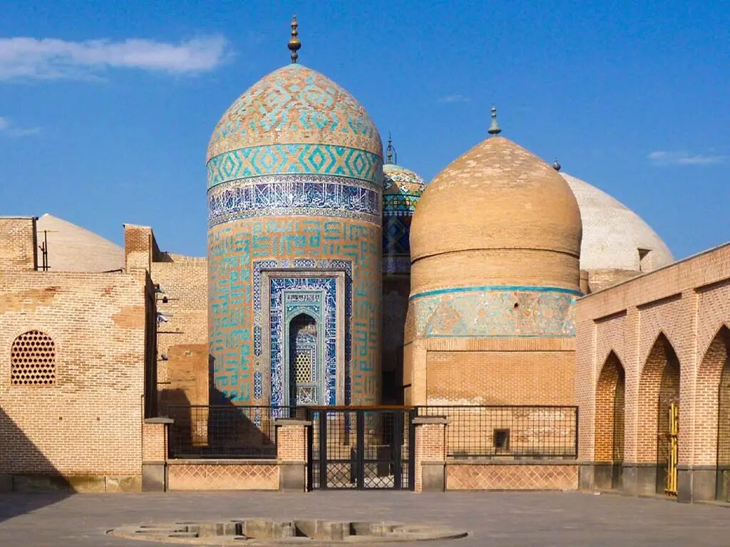 مکالمه رایگان ایرانسل به مناسبت بزرگداشت روز اردبیل ارائه میشود. مکالمه رایگان ایرانسل به مناسبت بزرگداشت روز اردبیل ارائه میشود.
