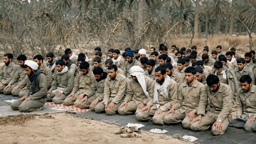 رزمندگان پیش از پیروزی ۴ دعای کارگشا زمزمه میکردند رزمندگان پیش از پیروزی ۴ دعای کارگشا زمزمه میکردند