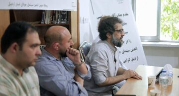 مدیرعامل «انجمن» مهمان جمع صمیمی هنرجویان و فیلمسازان اردبیل شد مدیرعامل «انجمن» مهمان جمع صمیمی هنرجویان و فیلمسازان اردبیل شد