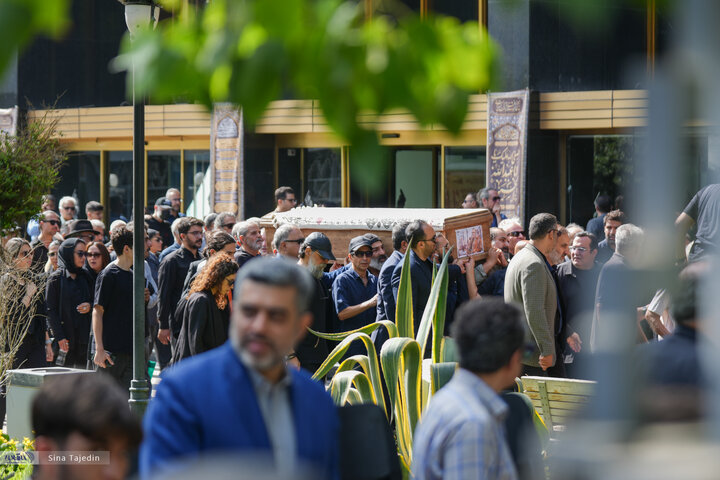 مراسم تشییع اکبر عبدی
